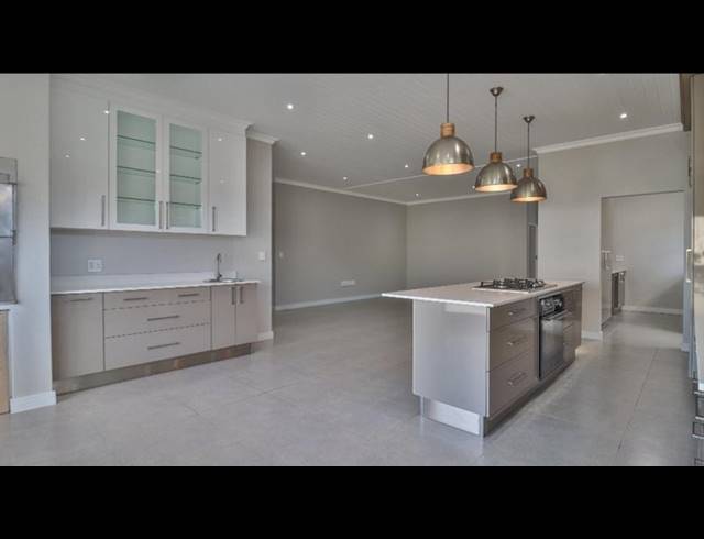 3 BEDROOM HOUSE FOR SALE IN PINNACLE POINT GOLF ESTATE